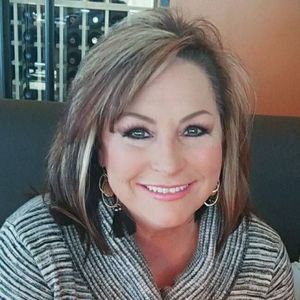 Meet your Posher, Connie